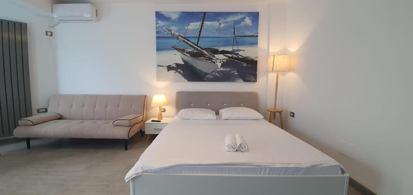 Alezzi Beach Vibe Family Studio With Spa Piscina Interioara Incalzita Sauna Jacuzzi Gym Navodari Exterior photo
